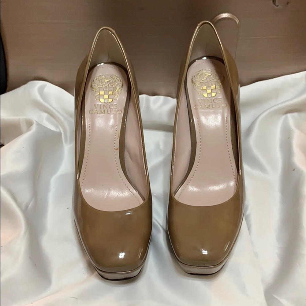 Dark beige heels 👠